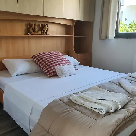 Flora Apartman Malinska